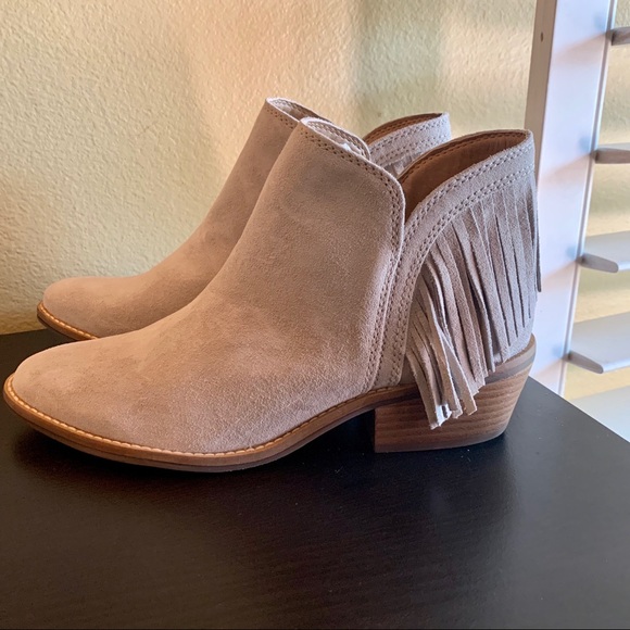 • [Lucky Brand] Suede Fringe Booties • - Picture 12 of 15